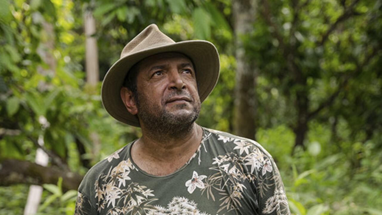 Dairon Cárdenas, biólogo y botánico colombiano publicó más de 21 artículos científicos y 25 libros sobre sus estudios.
