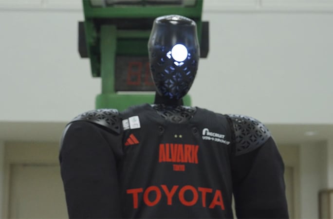Después de años de programación, un robot humanoide alcanza un hito histórico en la tecnología robótica.