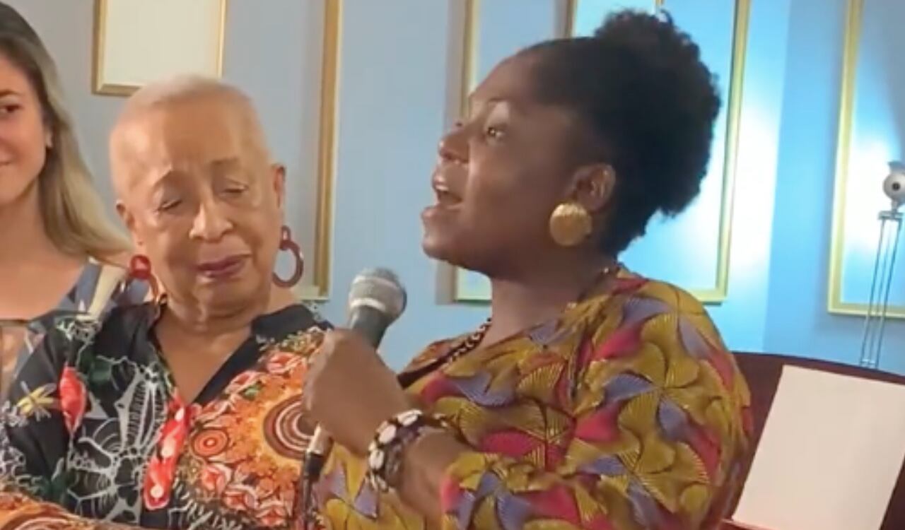 La fórmula vicepresidencial de Gustavo Petro, Francia Márquez, se arriesgó a entonar una canción que compuso.