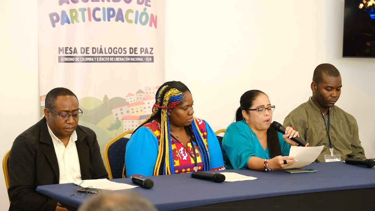 Representantes de las víctimas Leyner Palacios, Yolanda Perea, Rocío Campos y Blesney Mosquera.