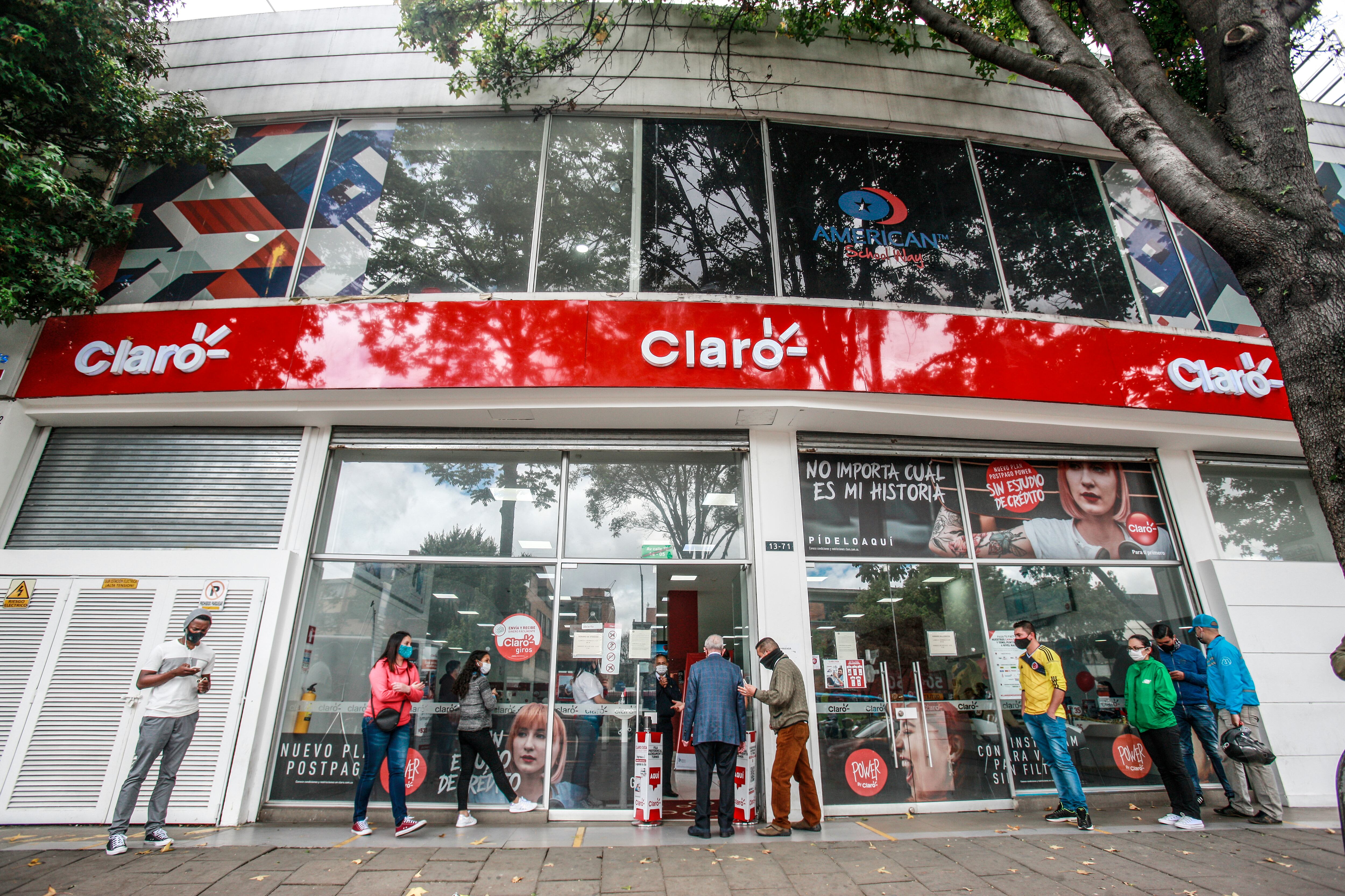 Fachada Claro Calle 72 Carrera 15