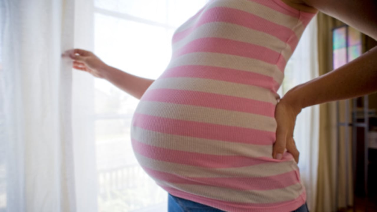 Se calcula que en 2016 casi un millón de embarazadas estaban infectadas, y que esto causó complicaciones en alrededor de 350.000 partos, entre ellas 200.000 muertes del feto o el recién nacido.