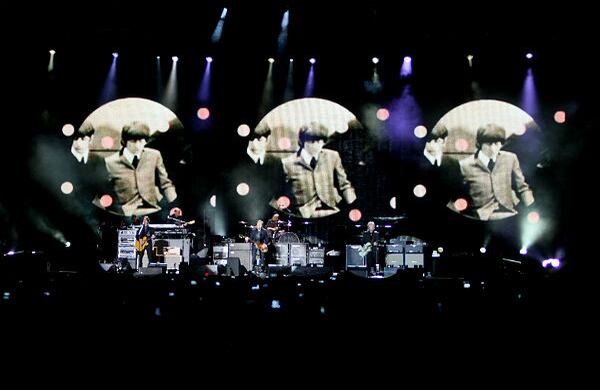 Los éxitos de The Beatles interpretado por McCartney despertaron emociones