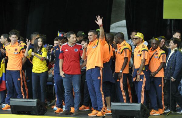 Los jugadores de la Selección Colombia, durante el multitudinario recibimiento en el Parque Simón Bolívar, en Bogotá, el domingo 6 de julio, del 2014, luego de su brillante participación en el Mundial Brasil 2014. Foto: Carlos Julio Martínez / SEMANA.