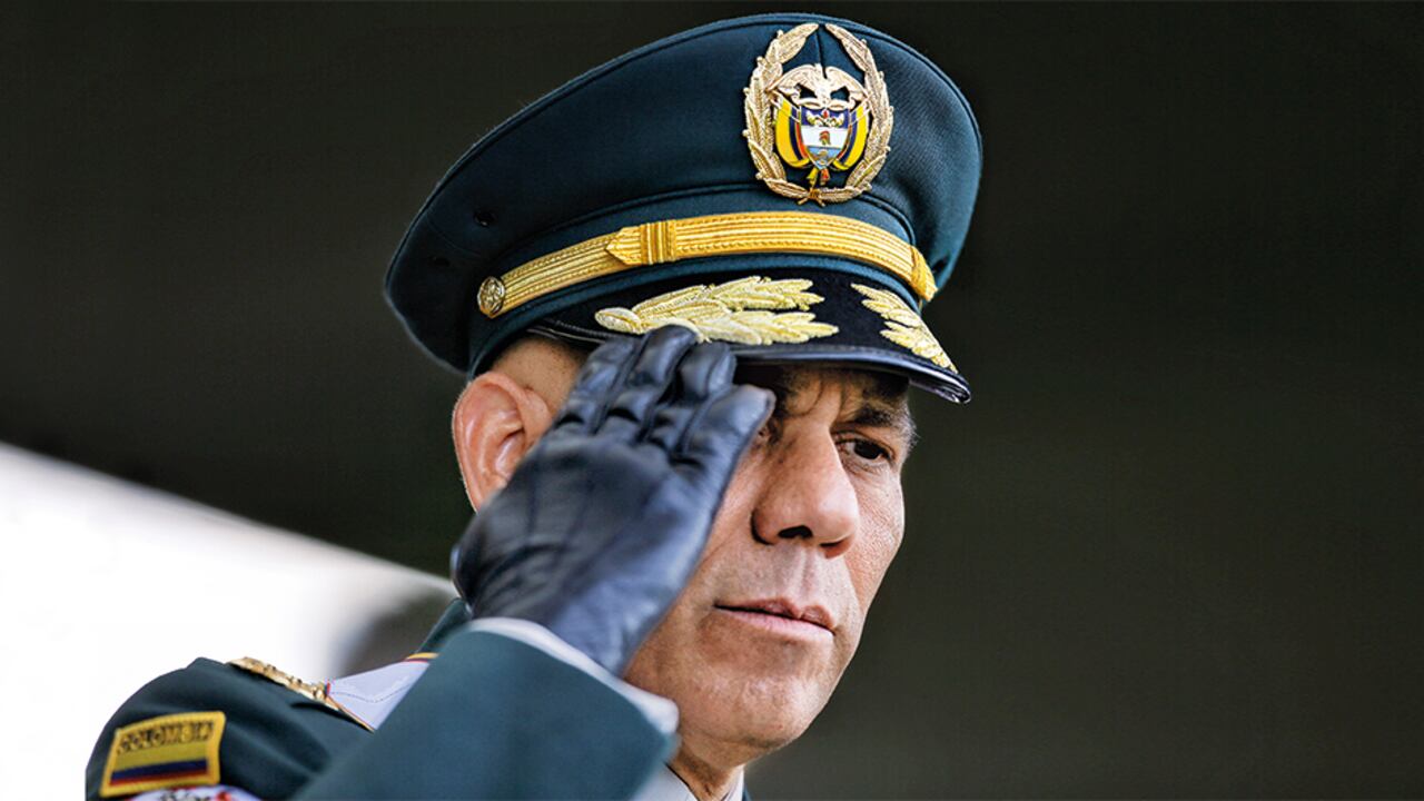 El general (r) Eduardo Zapateiro contó detalles de su trayectoria.