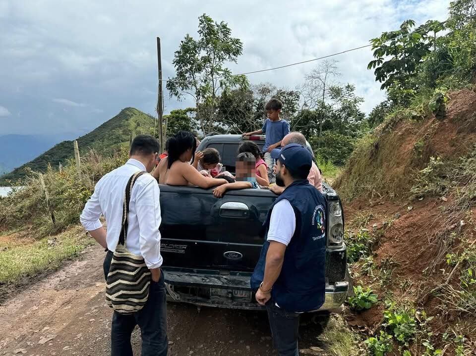 Los campesinos huyen del Catatumbotras el asesinato de más de 30 personas y el secuestro de otras 20 en varios municipios de esta zona del país.
