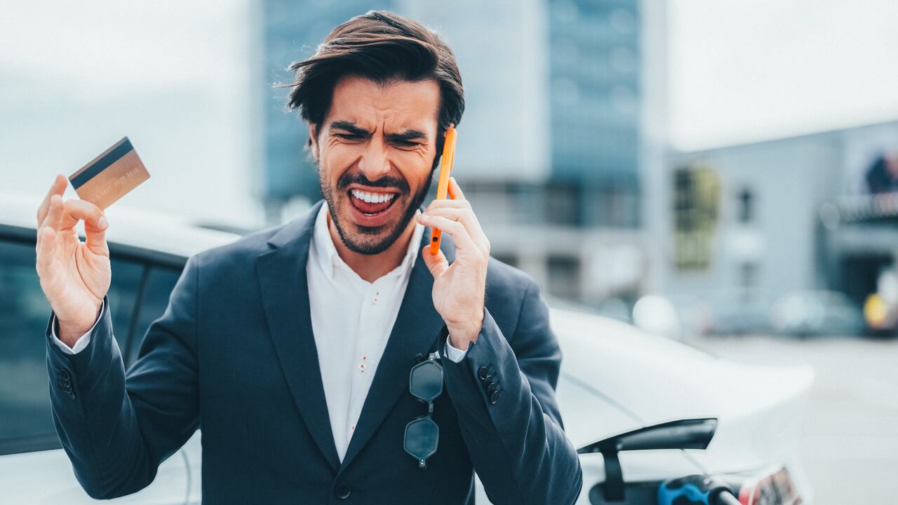 Los expertos recomiendan no responder llamadas de números desconocidos.