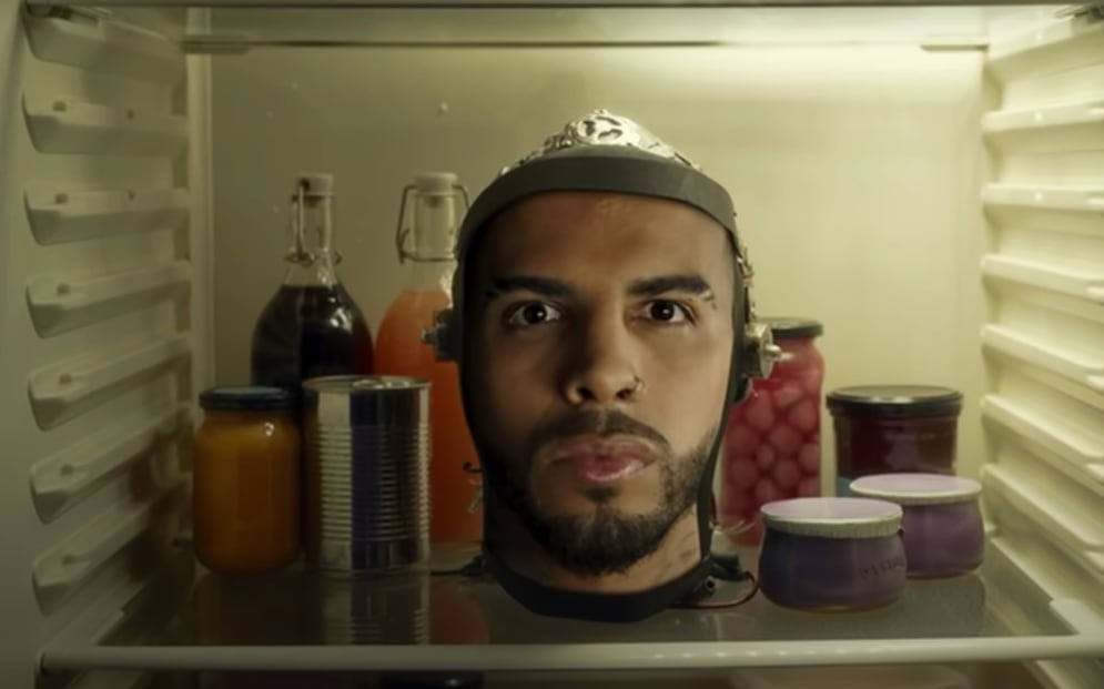 La cantante, que suele utilizar gran simbología en sus videos, ya habría dado pistas sobre este tema en Te Felicito.