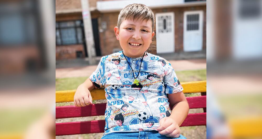    David es un niño amoroso que sueña con ser un gran estudiante y tener siempre un balón de fútbol al lado, pero una extraña enfermedad lo quiere alejar de sus deseos.  