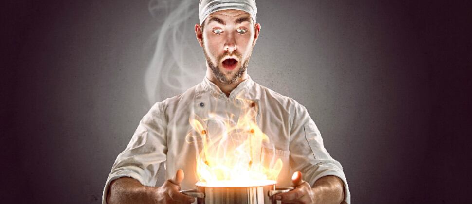 Para trabajar como chef en Canadá se requiere un mínimo de 3 años de experiencia como cocinero.