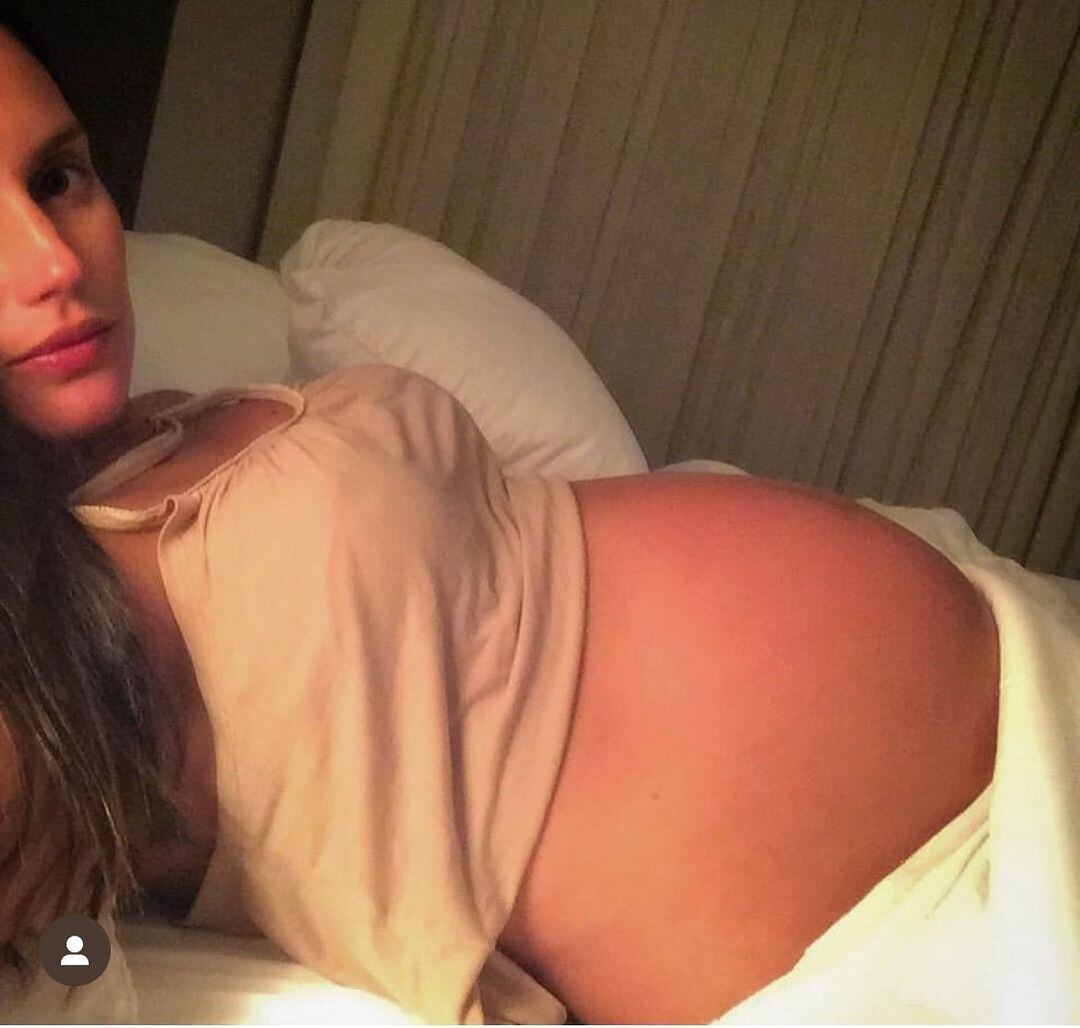 Alejandra Sandoval embarazada de su segunda hija, Miranda.