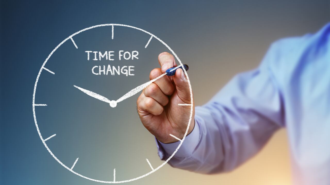 Se acerca el horario de verano en Estados Unidos: ¿cuándo cambia la hora y cómo le afecta?