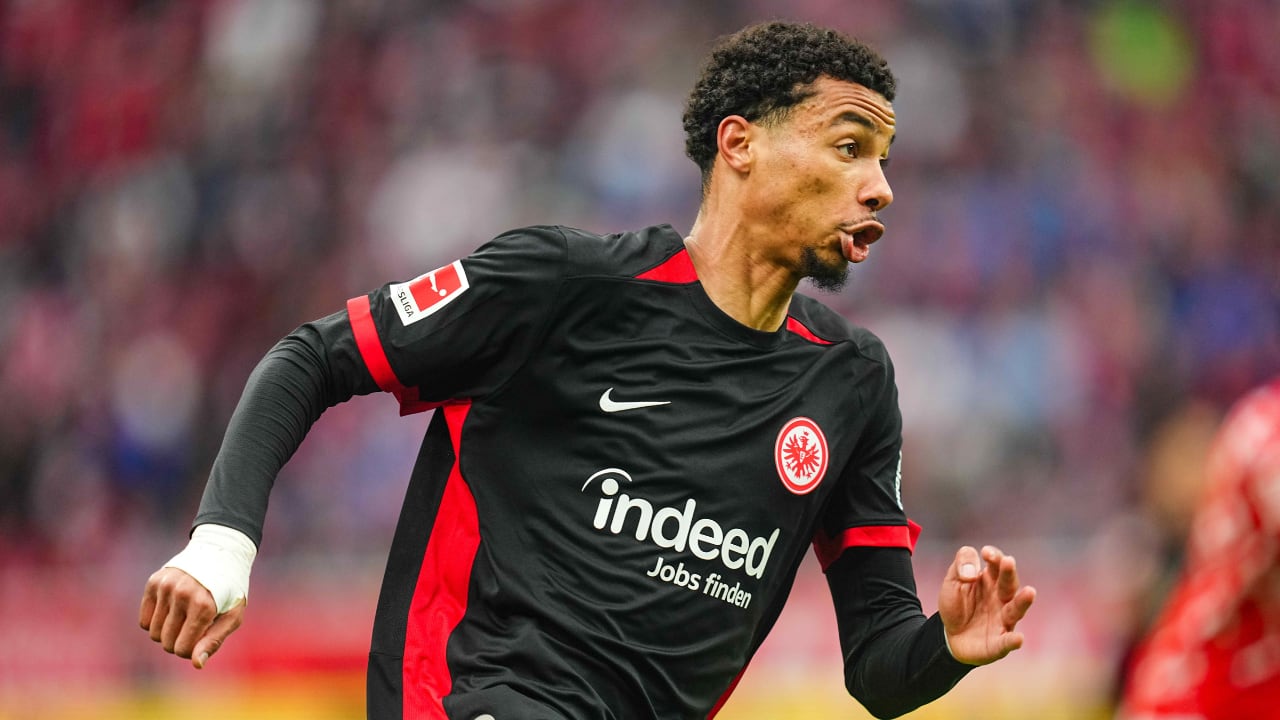 Hugo Ekitike, el delantero que estaría en los planes de Liverpool.