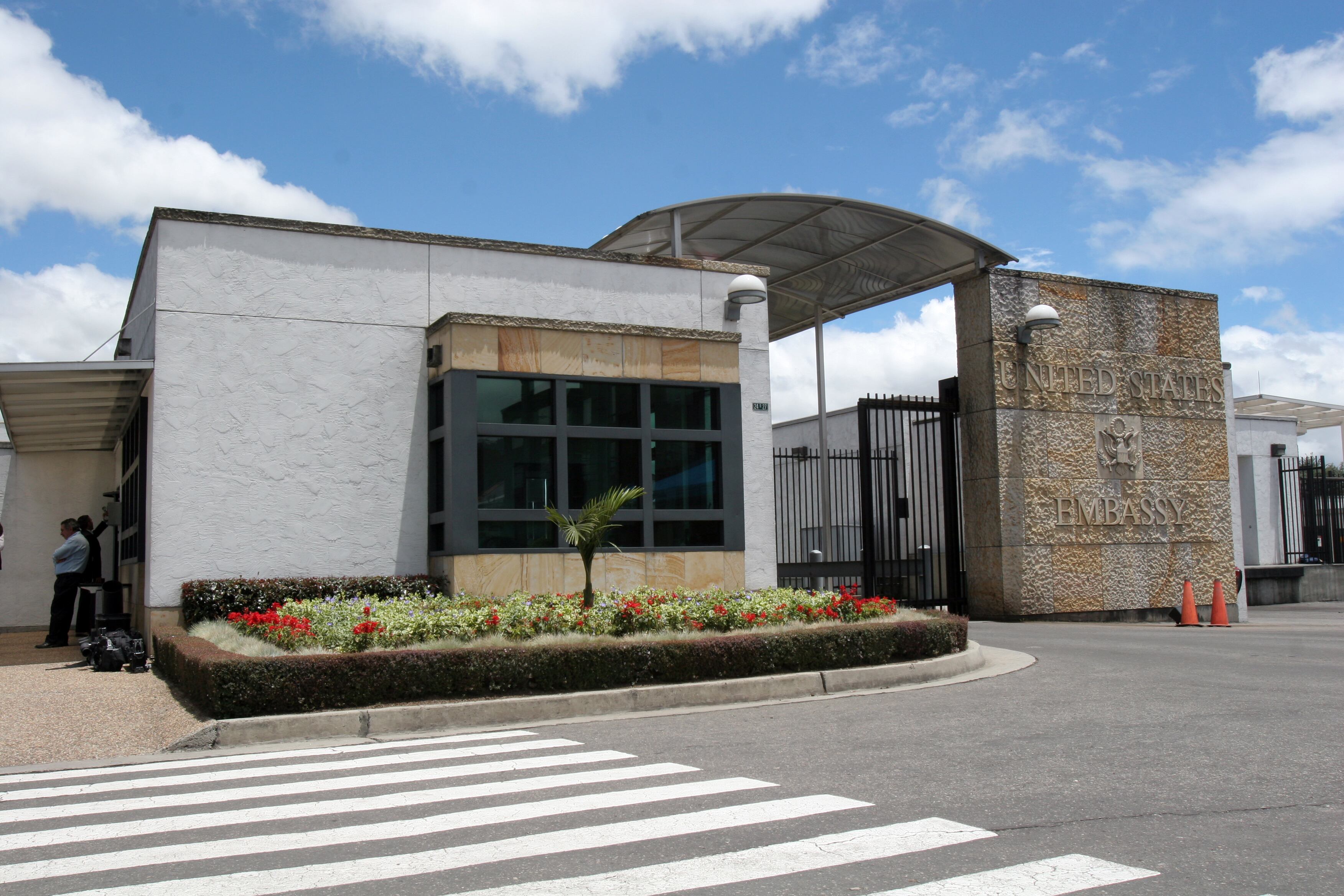 EMBAJADA DE ESTADOS UNIDOS
