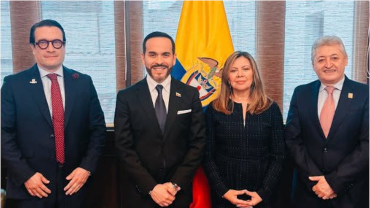 “Este será un Gobierno que trabajará de la mano con la Fiscalía”, dijo el presidente Abelardo De La Espriella tras reunirse con la fiscal general Luz Adriana Camargo.