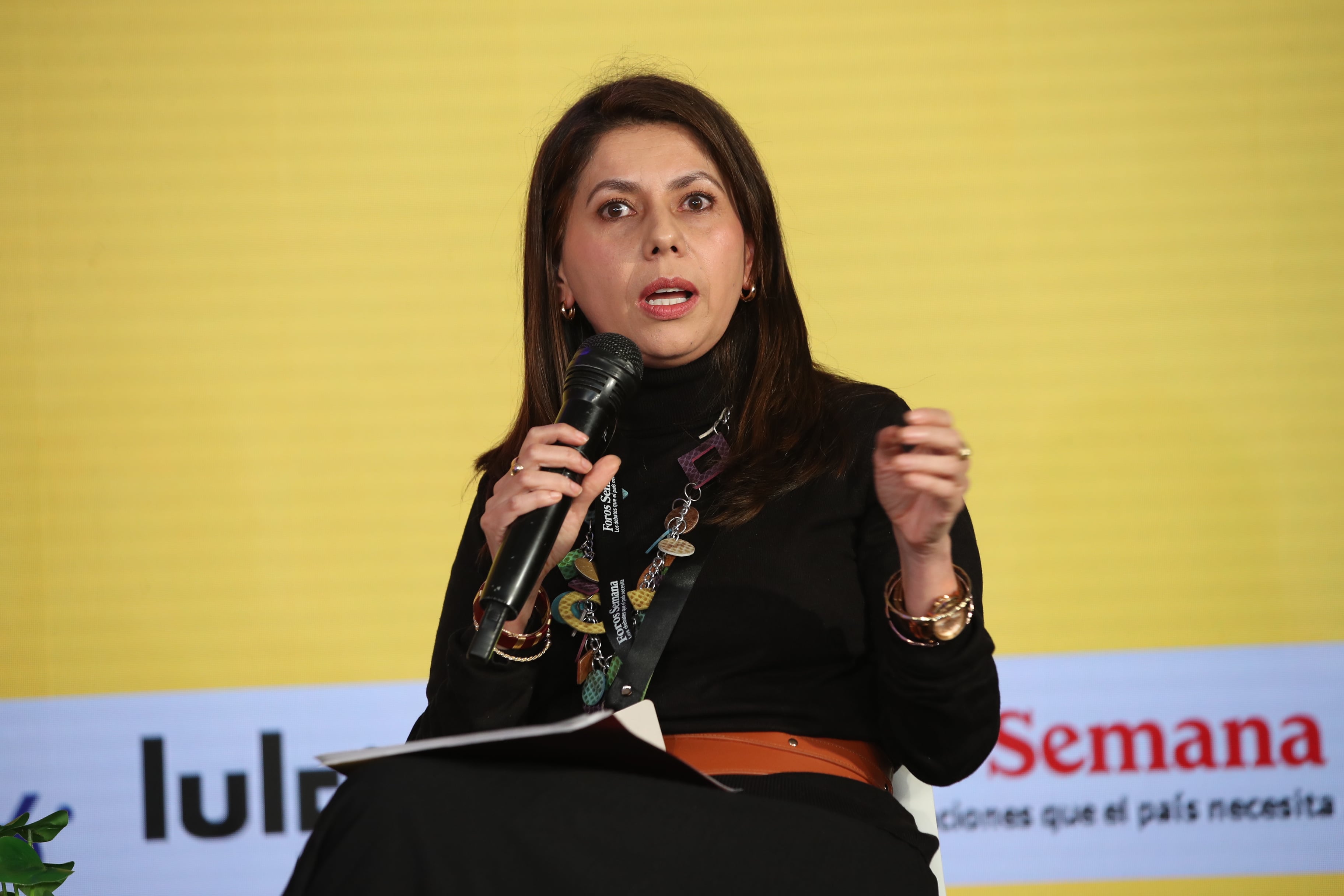 Cumbre de bienestar y talento humano 
Jueves 22 de mayo de 2025 de 9:00 a.m. a 04:30 p.m.

09:35 a.m. - 10:25 a.m. PANEL | Empleo en Colombia, ¿qué está pasando con el mercado laboral?

●	Andrea Ramírez Pisco Subdirectora del DANE
●	Rodolfo Correa  Presidente de Acopi
●	Sandra Milena Chacón 
Decana de la Escuela de Administración de la Universidad del Rosario

Modera: Carlos Enrique Rodríguez 
Subdirector de Semana