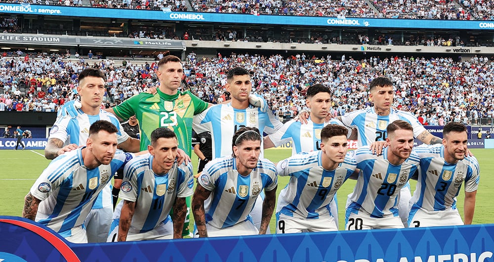    Argentina, de la mano de Messi y Scaloni, lidera en la actualidad el ranking Fifa, superando a Francia y a España. Ángel Di María se despide de la selección.