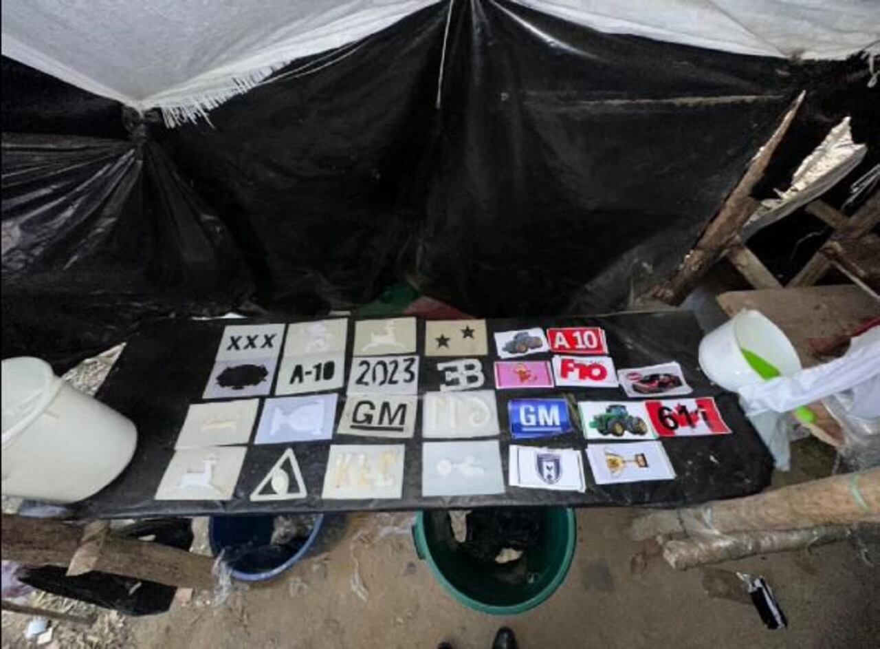 Marquilla con las que prensan las panelas de cocaína los narcotraficantes.