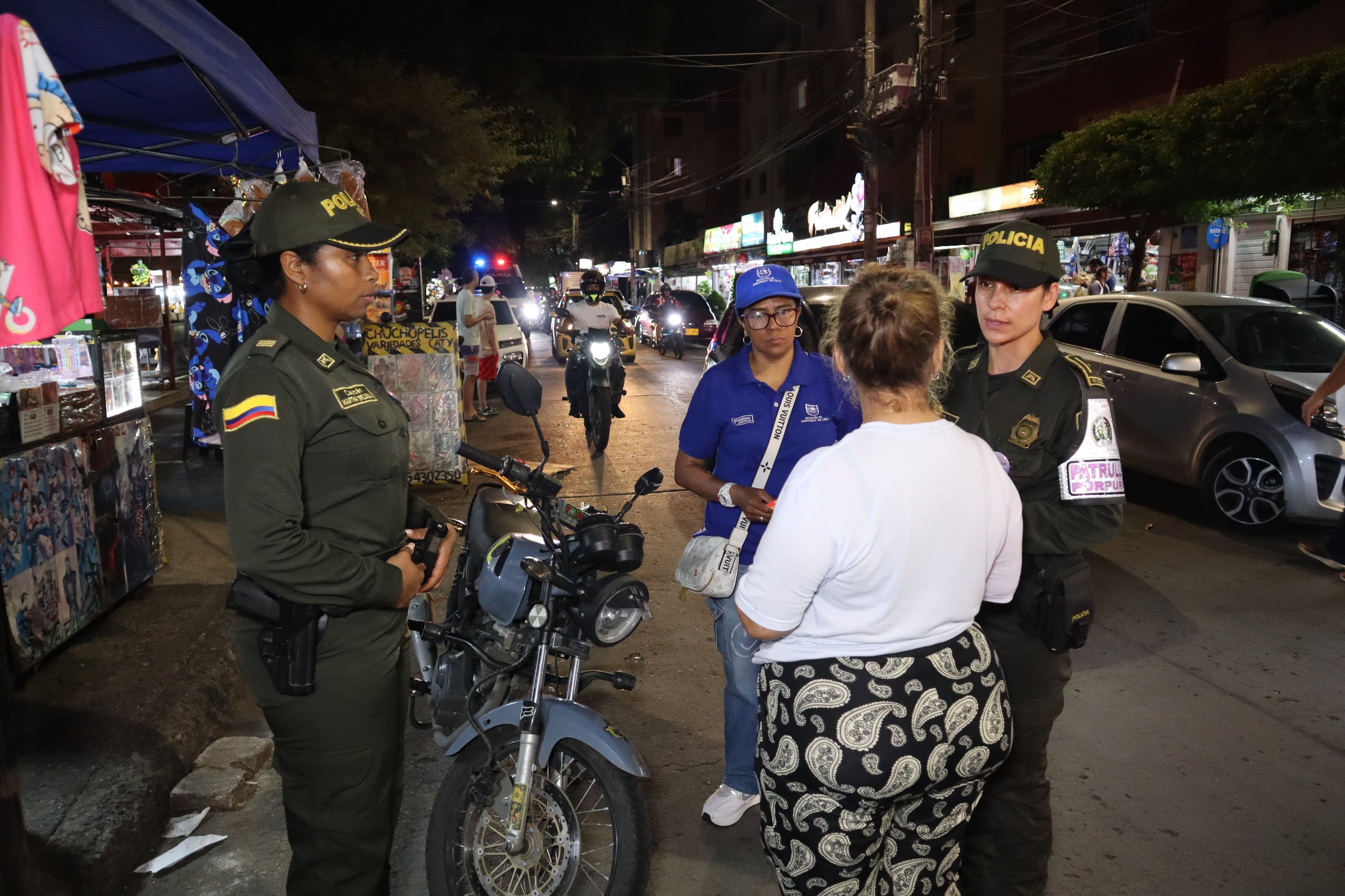 Hubo controles policiales en varias zonas de Cali durante el fin de semana del Día de la Madre. La Policía indicó que parte de las riñas registradas se debieron a al consumo desmedido de alcohol.