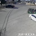 Video: Mujer bota a un bebé recién nacido a un contenedor de basura