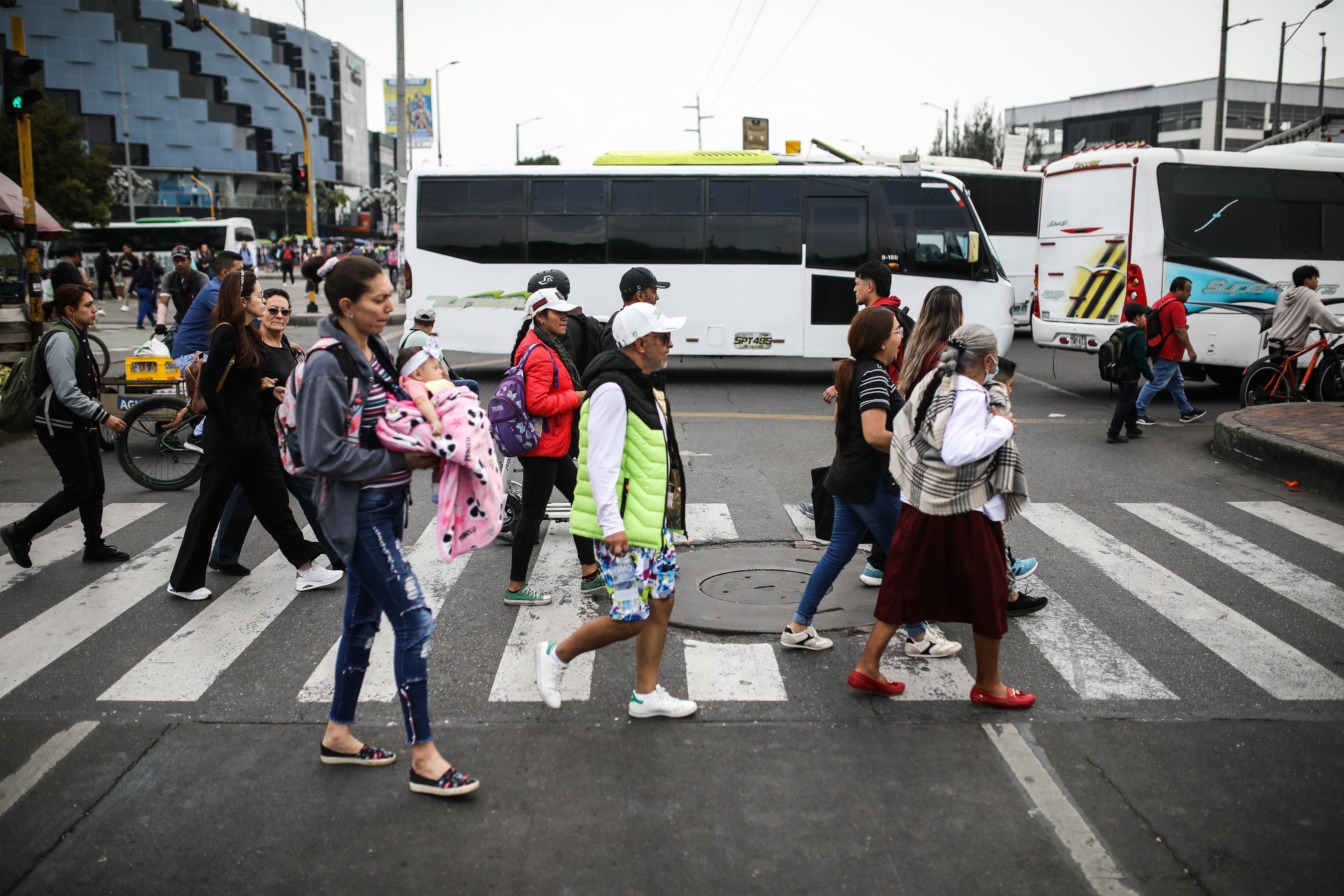 Paro de transportes y camiones en Suba