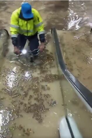 Así quedó el interior de la estación de La Garena tras las lluvias.