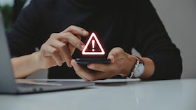 El teléfono puede modificar algunas funciones cuando detecta un aumento excesivo de temperatura.