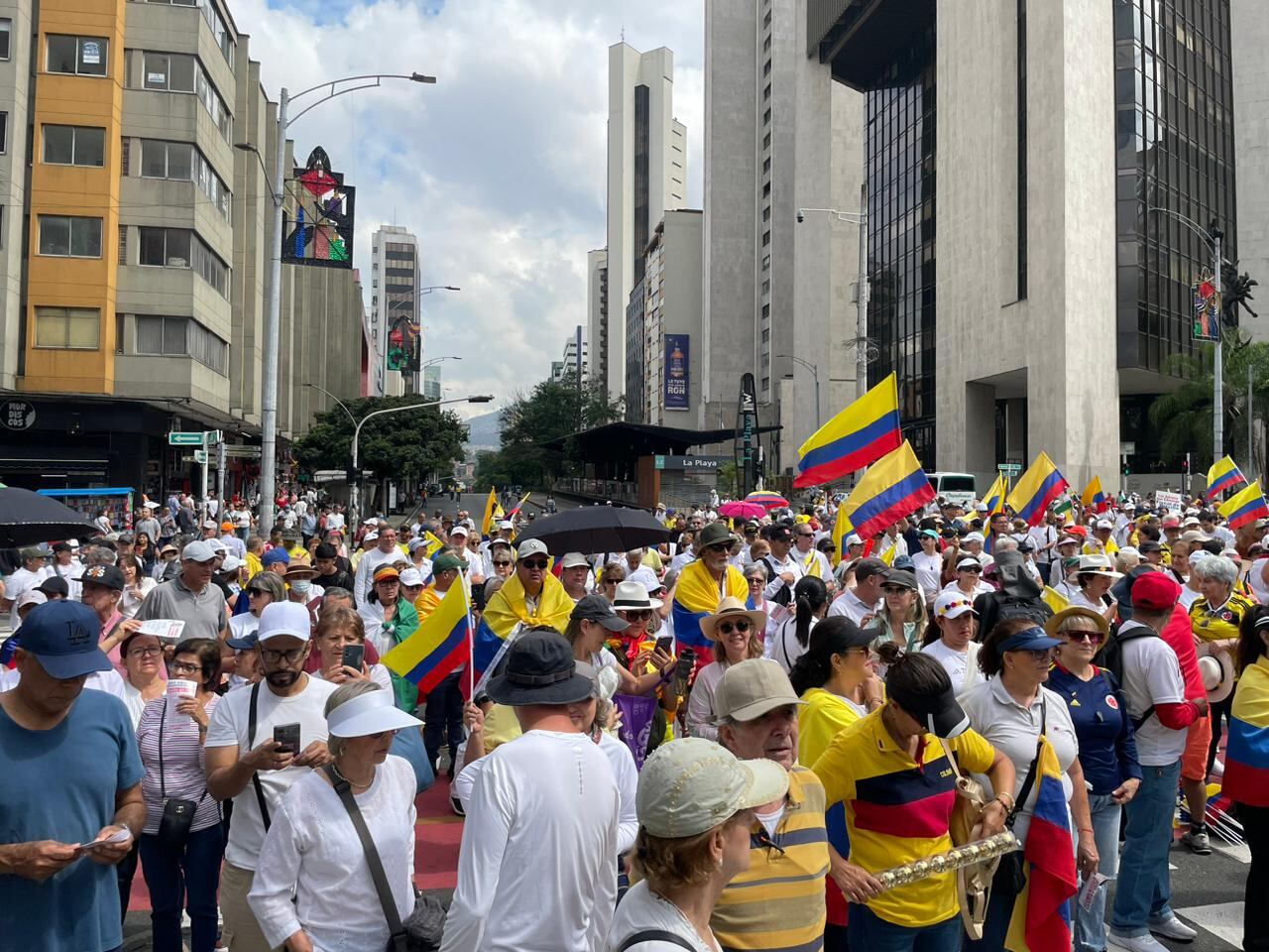Marchas 23N En contra del Gobierno, a la calle por mi país en la ciudad de Medellín
avenida oriental