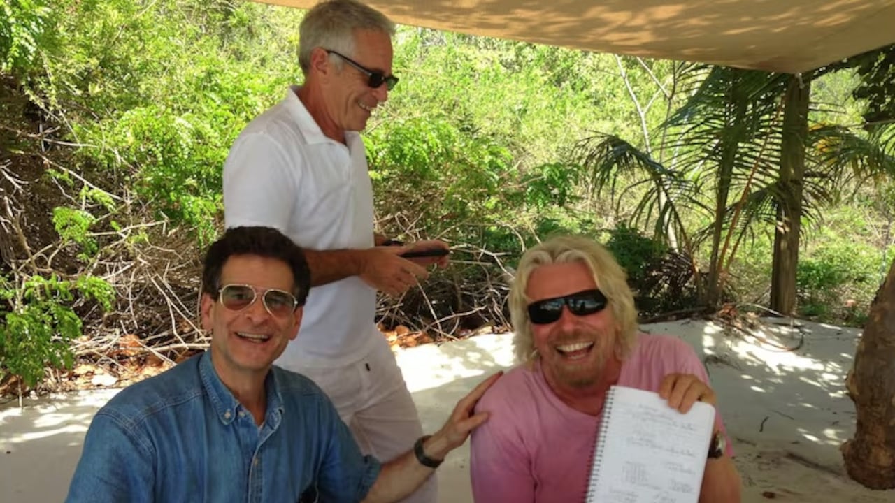 Departamento de Justicia de Estado Unidos revela nuevo lote de documentos del caso de Jeffrey Epstein; salen a la luz más fotos de famosos