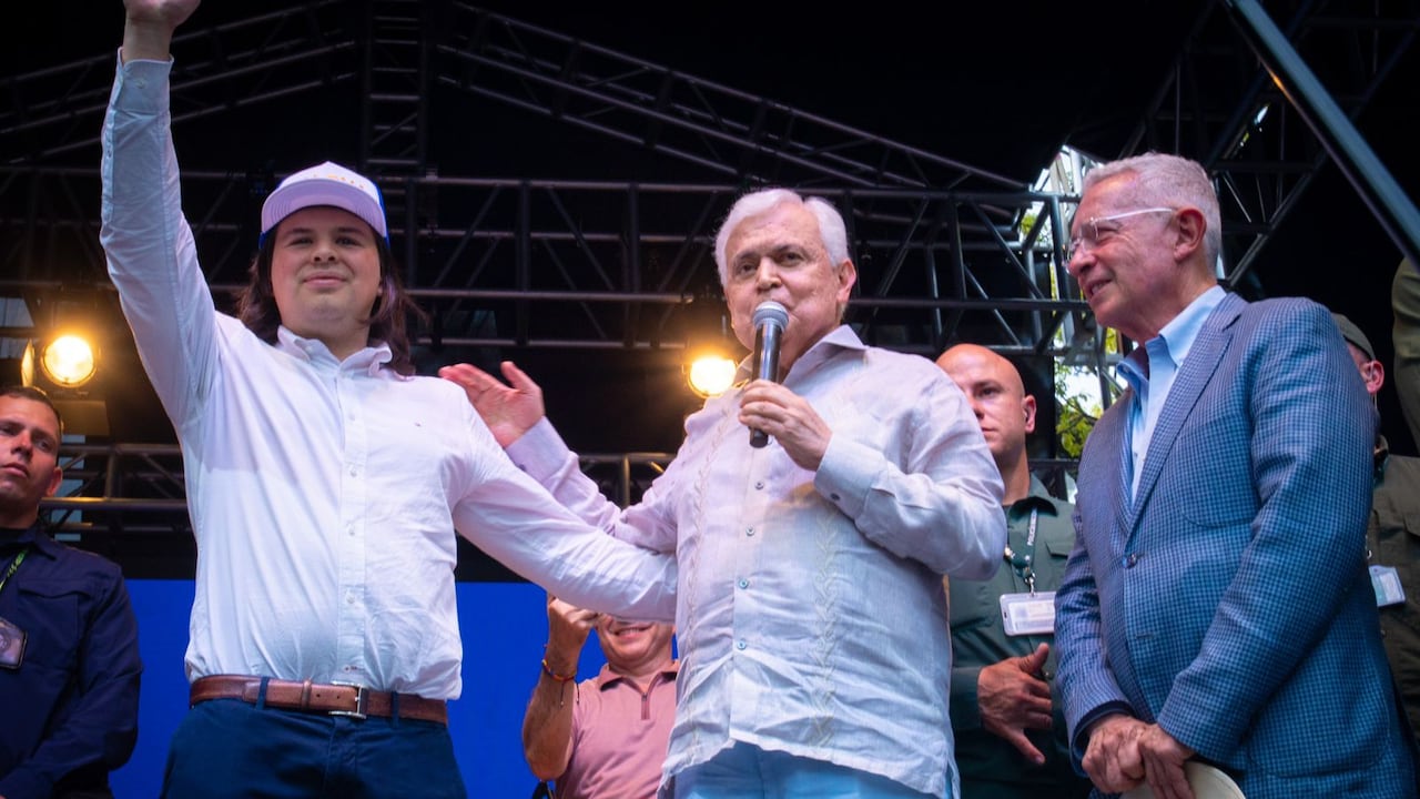 Jorge Eduardo Barón, el presentador Jorge Barón y el expresidente Álvaro Uribe.
