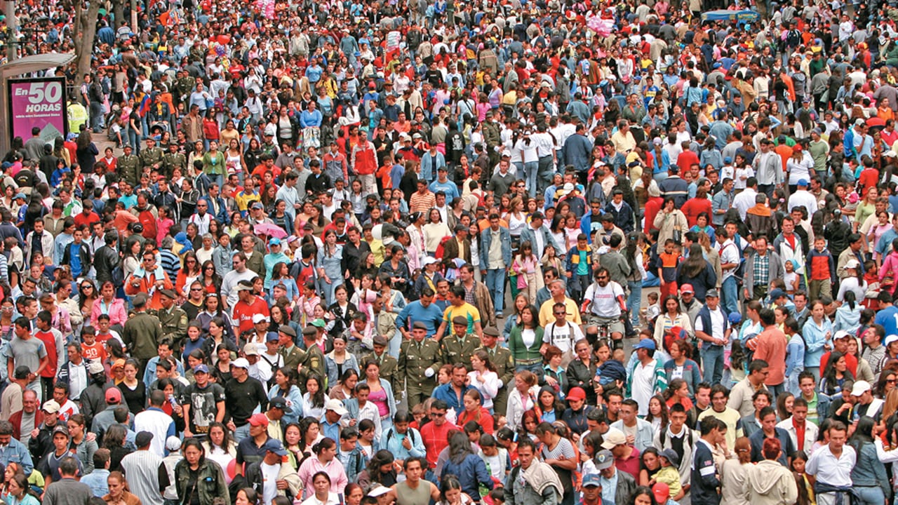 La eventual firma de la paz podría traducirse en un desplazamiento importante de votos hacia la izquierda .