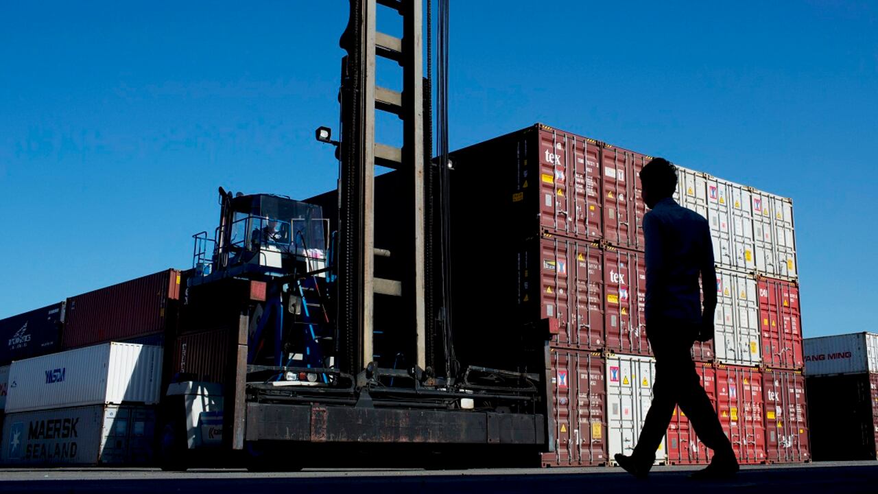 El DANE informó recientemente que las exportaciones retrocedieron en mayo 38,9% con respecto al mismo mes de 2014.