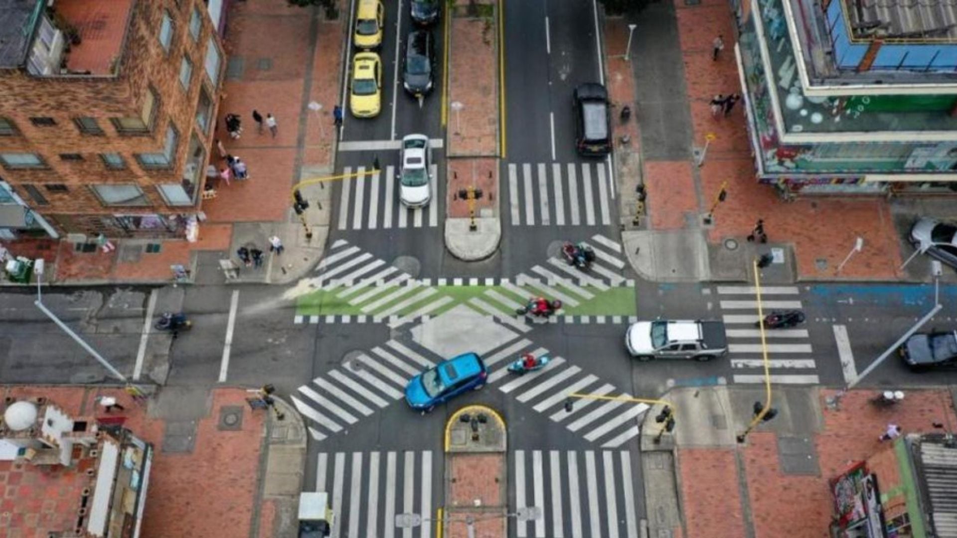 Se sugiere tomar la  Carrera Séptima como vía alterna