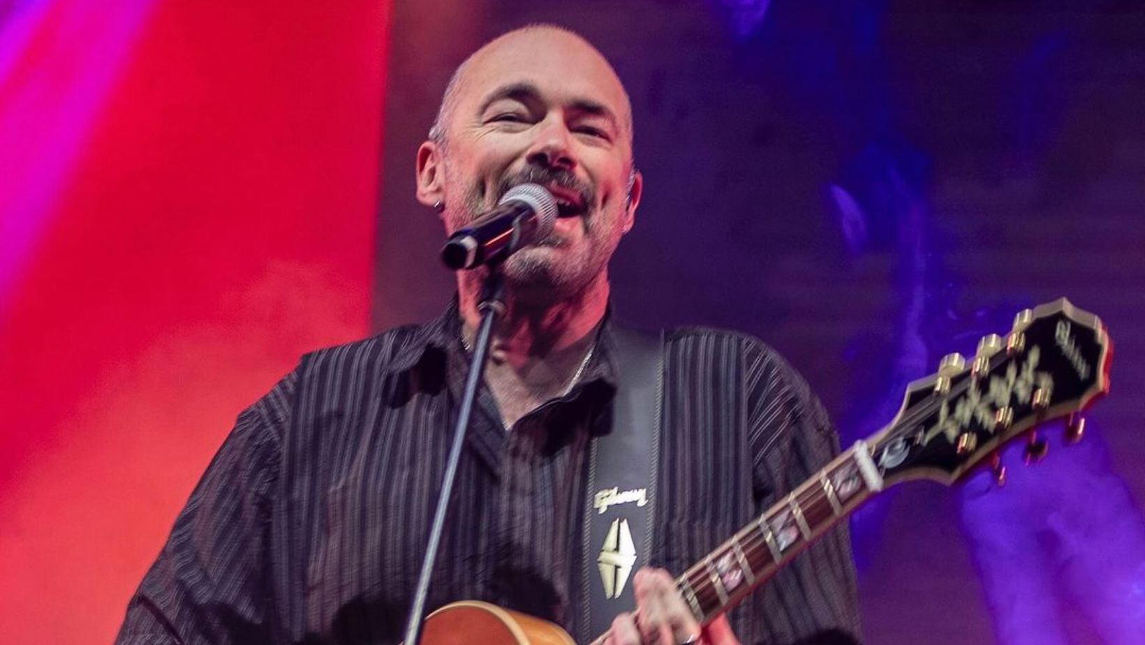 Santiago Cruz habló, entre lágrimas, sobre su proceso de rehabilitación del consumo de drogas: "cumplo 18 años limpio"