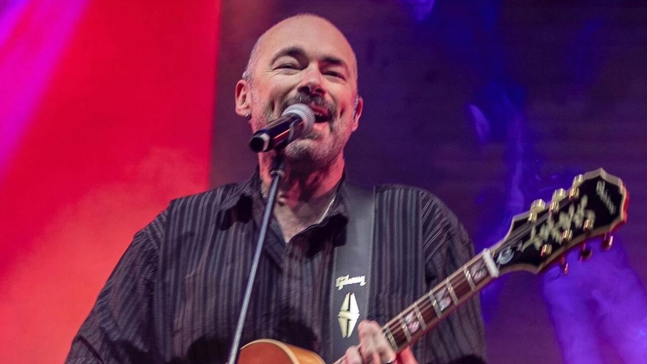 Santiago Cruz habló, entre lágrimas, sobre su proceso de rehabilitación del consumo de drogas: "cumplo 18 años limpio"