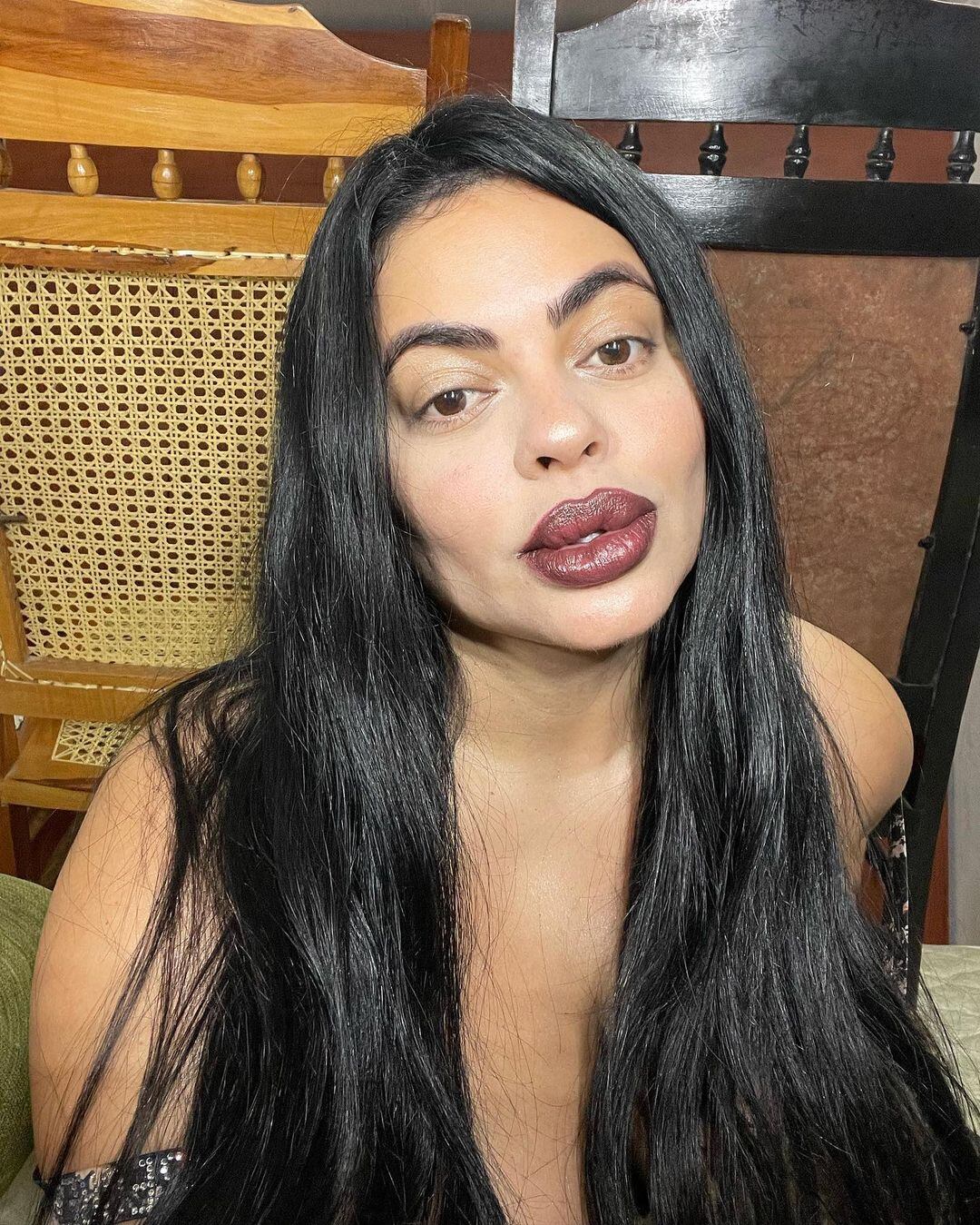 Costa arremetió duramente contra una mujer que le estaría coqueteando a su marido.