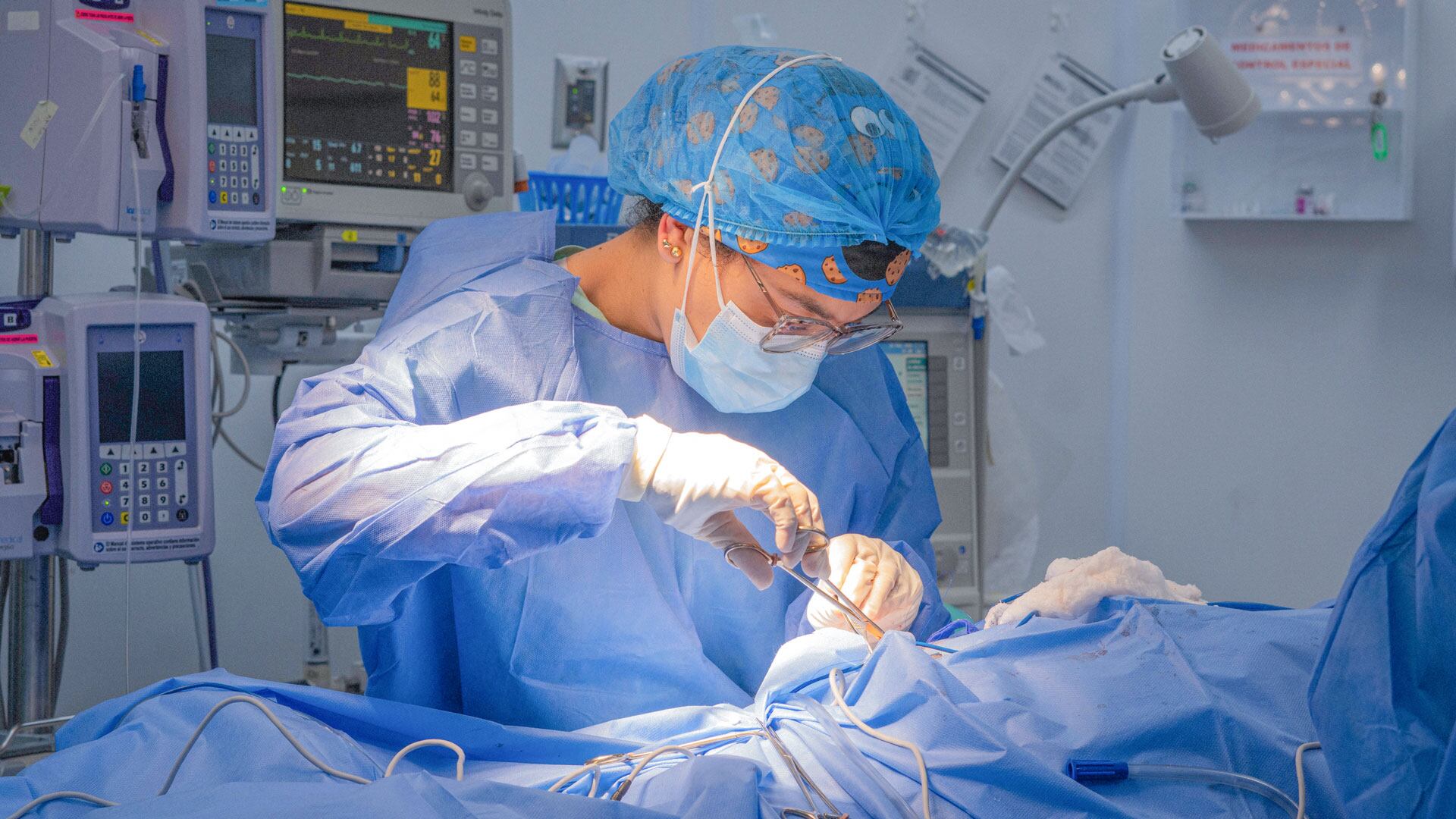 Odontectomía transoral en el HIC