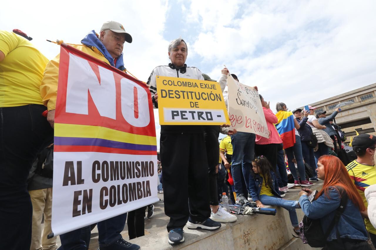 Marchas en contra del Gobierno del Presidente Gustavo Petro  Plaza de Bolívar