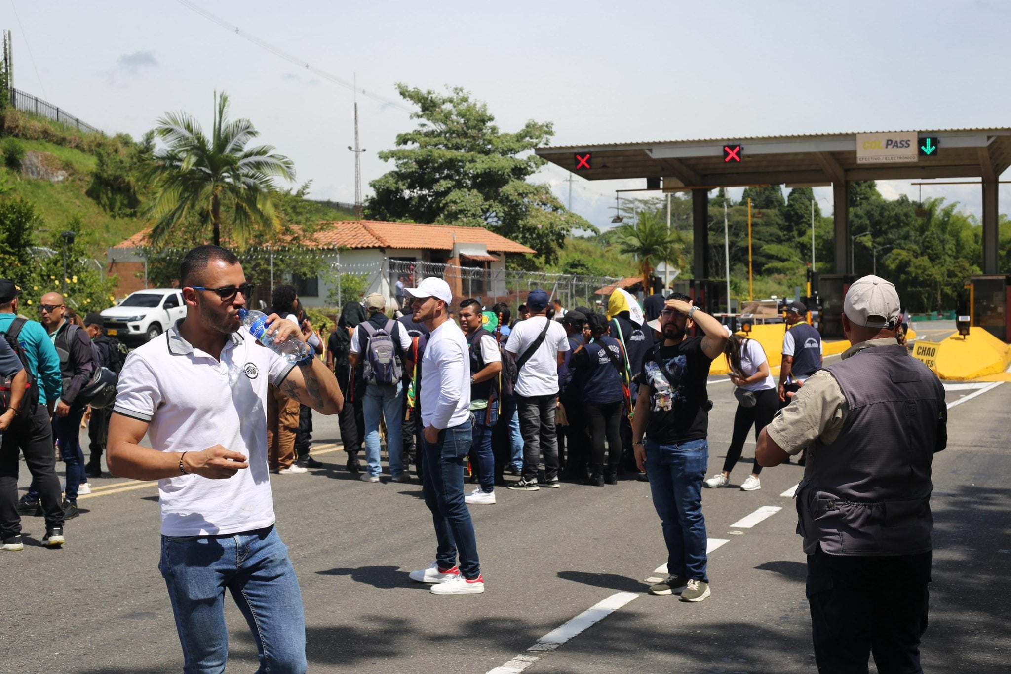 Este viernes se registran bloqueos en varios de los peajes de Autopistas del Café.