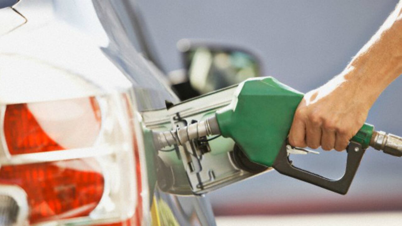 “Hay momentos de ahorro y desahorro, donde los colombianos pagan más que el precio internacional por la gasolina y viceversa. Cuando los colombianos pagan más se ahorra, y cuando pagan menos se subsidia”