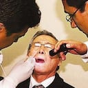 El expresidente peruano ha ha sido tratado por cáncer de lengua. Después de decir que su enfermedad era terminal, sus médicos concluyeron que no era tan grave y que el cáncer estaba limitado. Condenado a 25 años de cárcel por delitos de lesa humanidad, Fujimori solicitará el indulto humanitario, por motivos de salud, al actual presidente, Ollanta Humala.