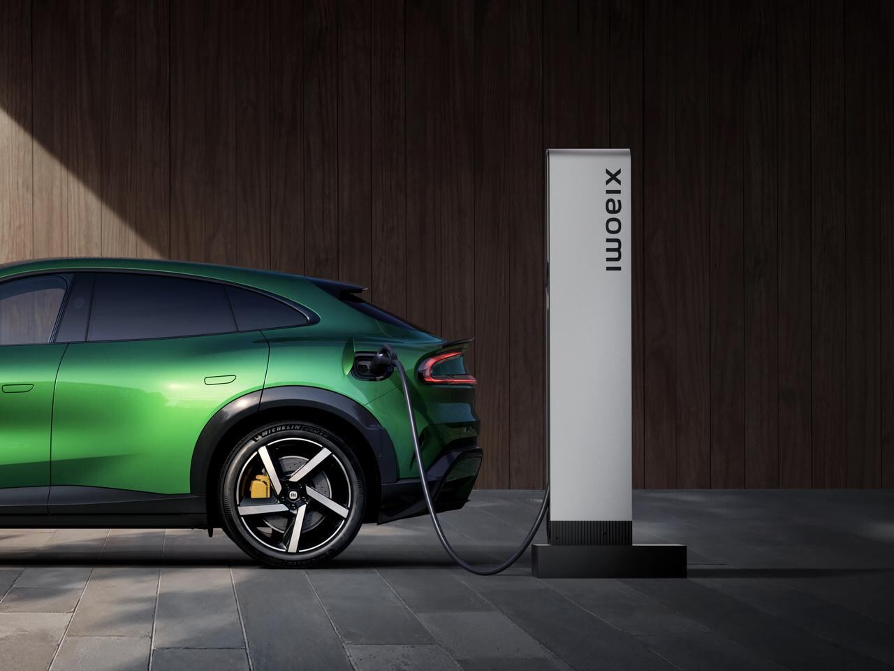 Xiaomi YU7 presentó las versiones Standard, Pro y Max con tres acabados de pintura inspirados en la naturaleza, cada uno lleno de vida: Emerald Green, inspirado en las esmeraldas colombianas