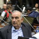 El senador votó en contra del artículo 8 del PND que daba facultades al Gobierno para implementar las recomendaciones del informe final de la Comisión de la Verdad.