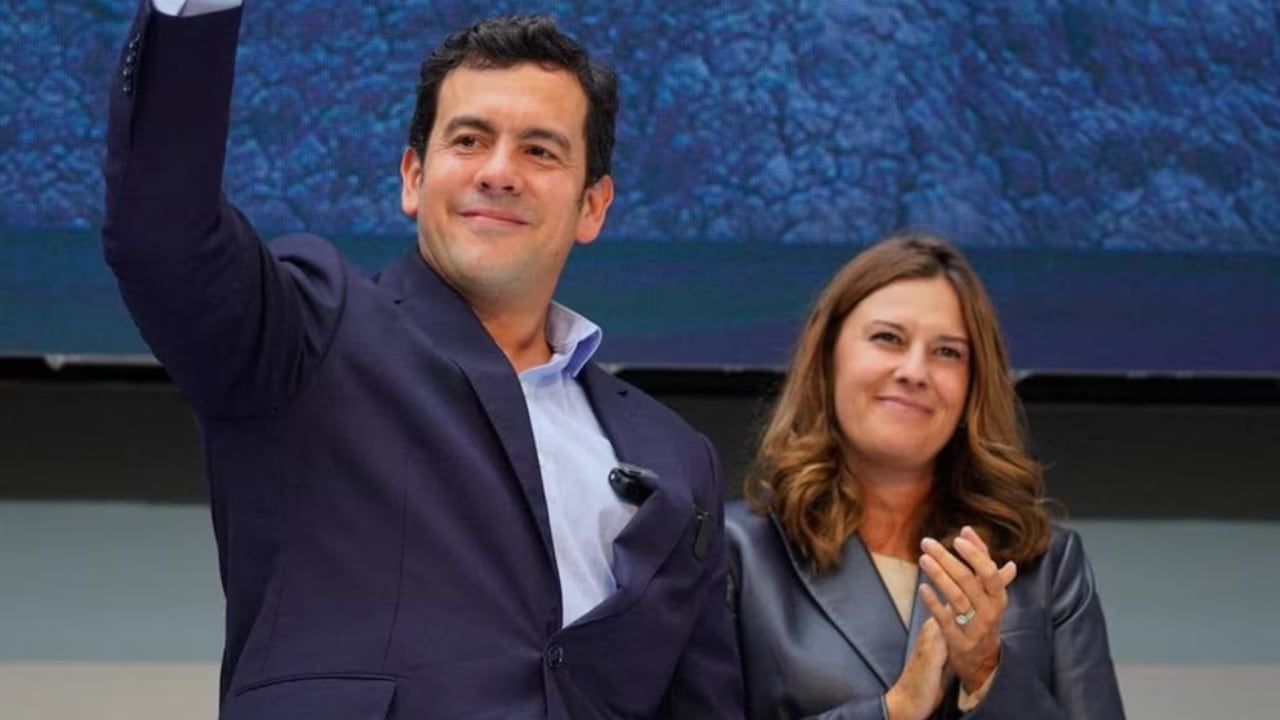Exministro Rodrigo Lara y su esposa María José Valenzuela.