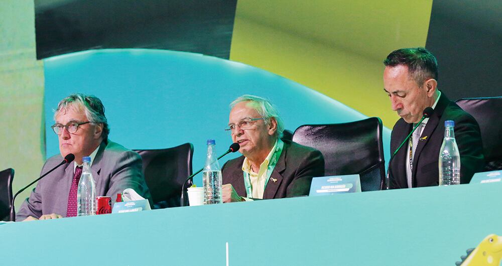   Aunque la Ocde pide que en las juntas directivas de las empresas estatales no haya ministros, ni viceministros, en el equipo elegido ayer hay dos viceministros.