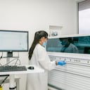 Los donantes pasan por una serie de filtros, entre ellos, la entrevista personal, en la que deben responder con mucha honestidad para descartar riesgos.