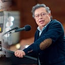 Durante la alcaldía de Gustavo Petro, el Acueducto de Bogotá compró 278 vehículos recolectores de basura para operar el servicio de aseo en la ciudad, pero años después los camiones terminaron abandonados y oxidados en un predio de Tocancipá.