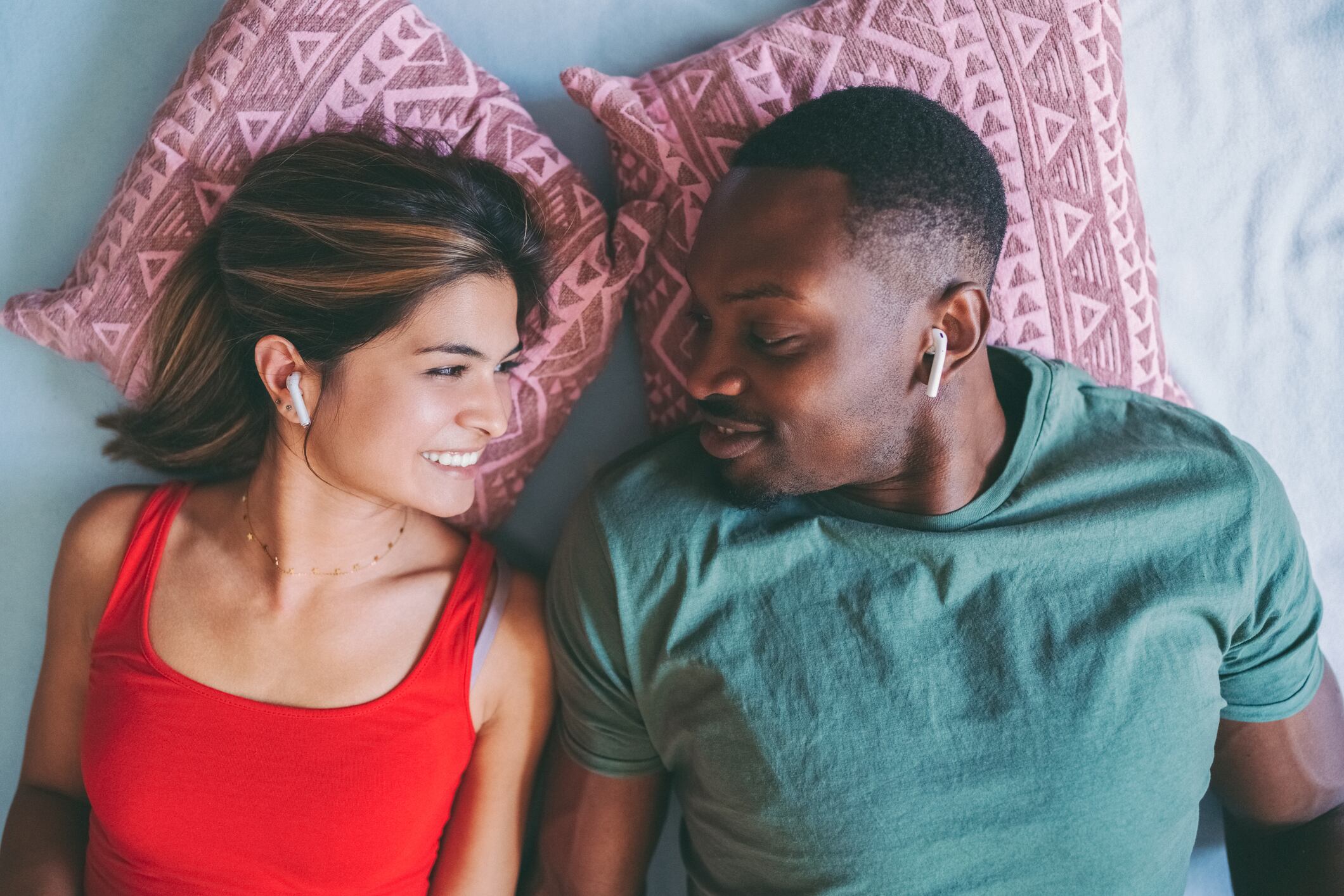 La inteligencia artificial ha tomado la iniciativa de sugerir un top 3 de canciones perfectas para aquellos que enfrentan la dificultad de abrirse emocionalmente y desean encontrar la manera correcta de hacerlo.