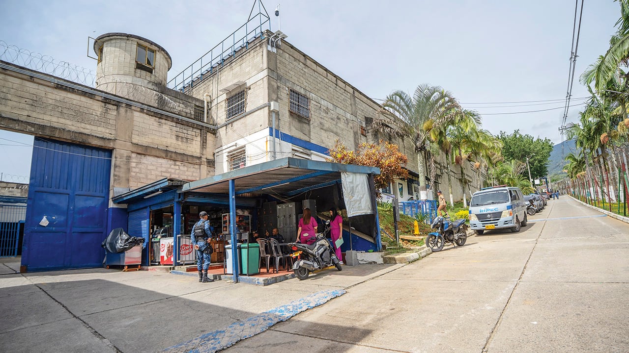 La Fiscalía adelanta una investigación contra funcionarios del Inpec que figuran repetidamente en las denuncias.