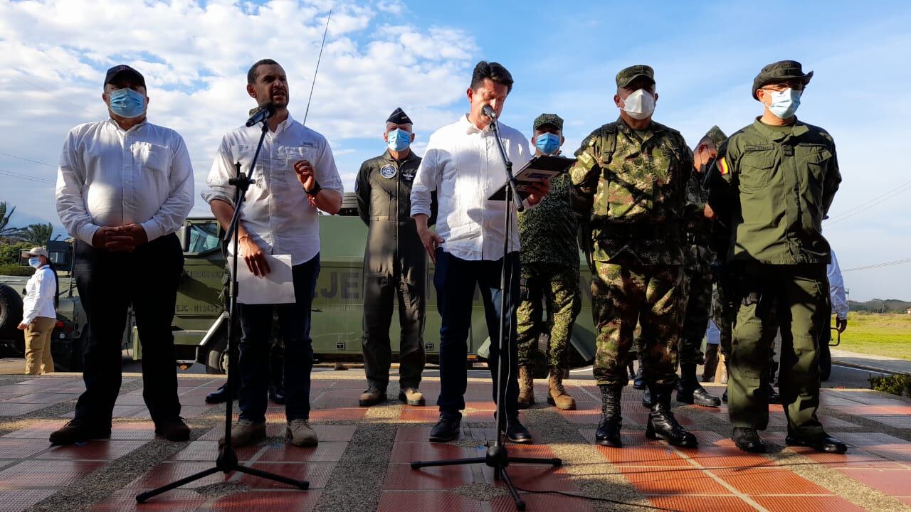 El ministro de defensa, Diego Molano, y el del Interior Daniel Palacios, estuvieron visitando el departamento de Arauca.